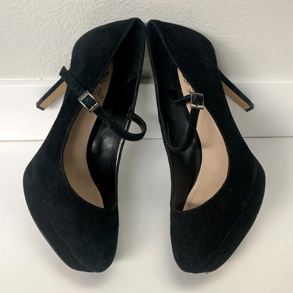 Vince Camuto Stunning Stilettos - Picture 1 of 5